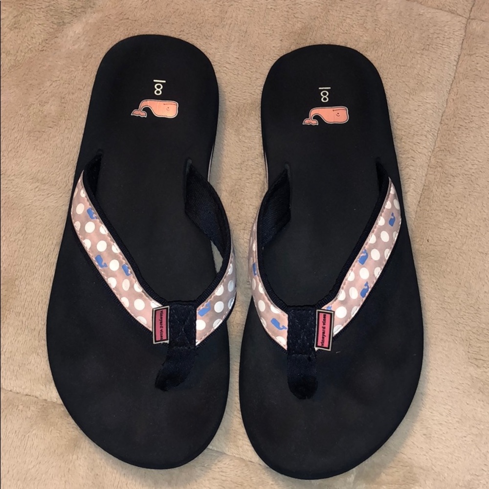 Vineyard Vines Flip Flops